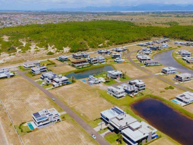 Casa / Sobrado em Condomínio para Venda em Capão da Canoa/RS Capão Novo 5 Quartos