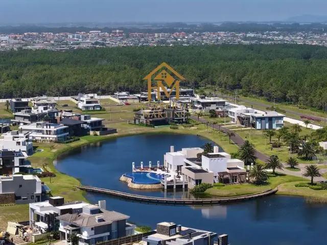 Casa / Sobrado em Condomínio para Venda em Capão da Canoa/RS Capão Novo 5 Quartos