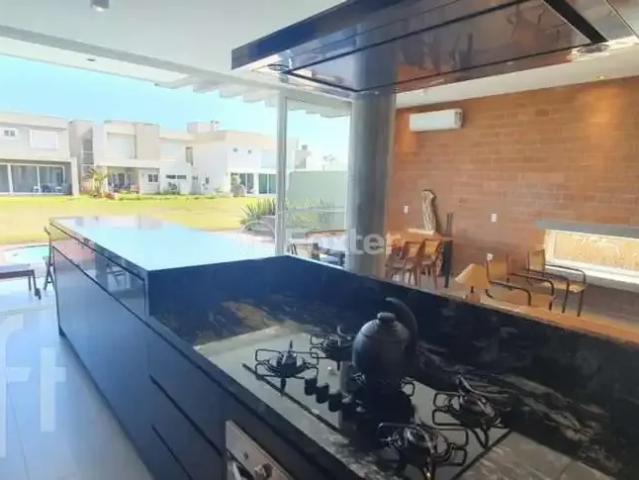 Casa / Sobrado em Condomínio para Venda em Capão da Canoa/RS Centro 4 Quartos