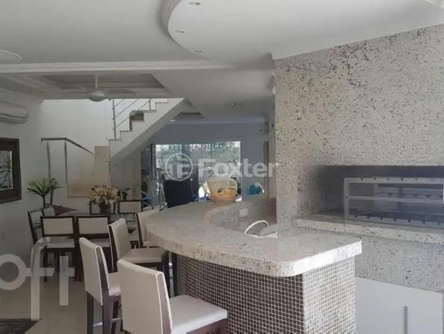 Casa / Sobrado em Condomínio para Venda em Capão da Canoa/RS Zona Nova 6 Quartos