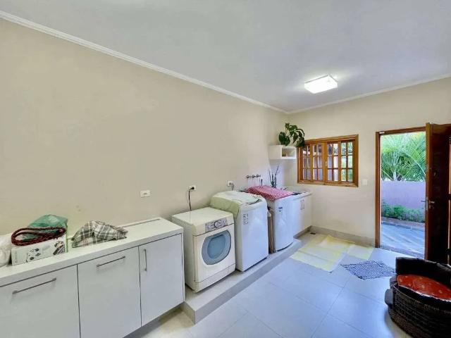 Casa / Sobrado em Condomínio para Venda em Carapicuíba/SP Chácara dos Lagos 3 Quartos