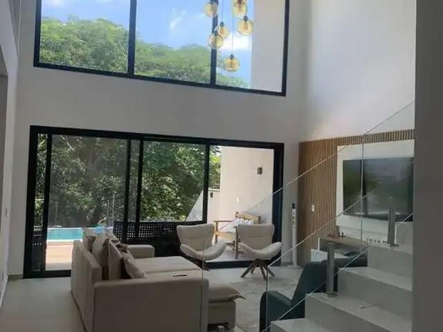 Casa / Sobrado em Condomínio para Venda em Carapicuíba/SP Chácara dos Lagos 4 Quartos