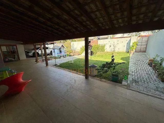 Casa / Sobrado em Condomínio para Venda em Carapicuíba/SP Chácara São João 4 Quartos