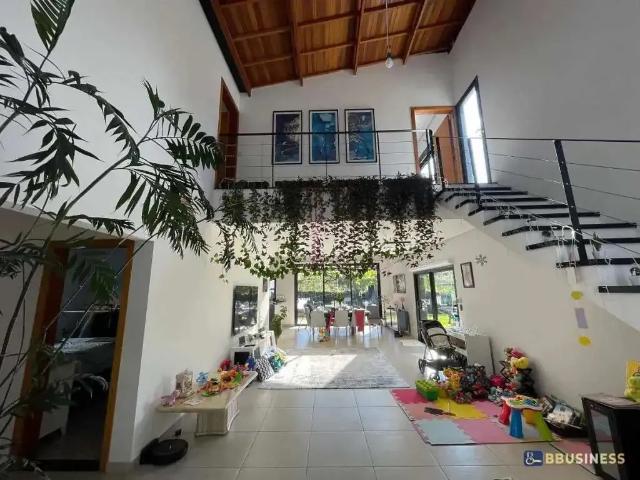 Casa / Sobrado em Condomínio para Venda em Carapicuíba/SP Chácara São João 4 Quartos