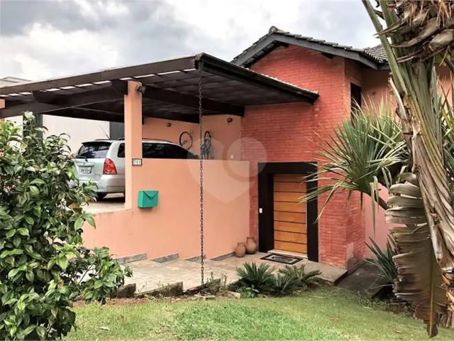 Casa / Sobrado em Condomínio para Venda em Carapicuíba/SP Granja Viana 3 Quartos