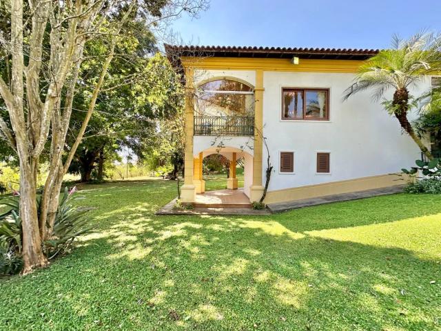 Casa / Sobrado em Condomínio para Venda em Carapicuíba/SP Granja Viana 4 Quartos