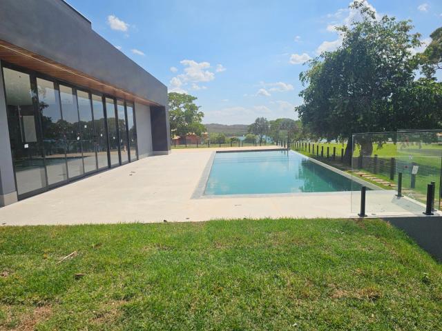 Casa / Sobrado em Condomínio para Venda em Chapada dos Guimarães/MT Água Fria 5 Quartos