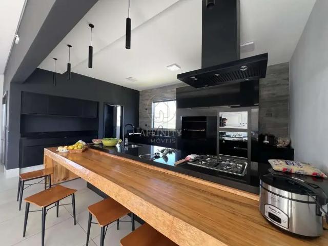 Casa / Sobrado em Condomínio para Venda em Colombo/PR Butiatumirim