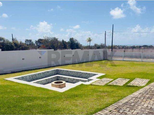 Casa / Sobrado em Condomínio para Venda em Conde/PB Carapibus 4 Quartos
