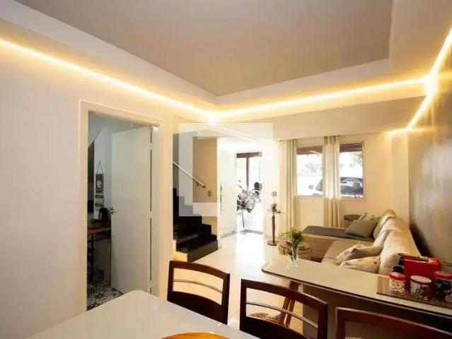 Casa / Sobrado em Condomínio para Venda em Contagem/MG Cabral 3 Quartos