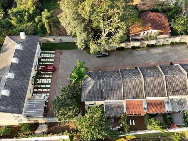 Casa / Sobrado em Condomínio para Venda em Cotia/SP Granja Viana 3 Quartos