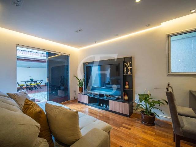 Casa / Sobrado em Condomínio para Venda em Cotia/SP Granja Viana 3 Quartos