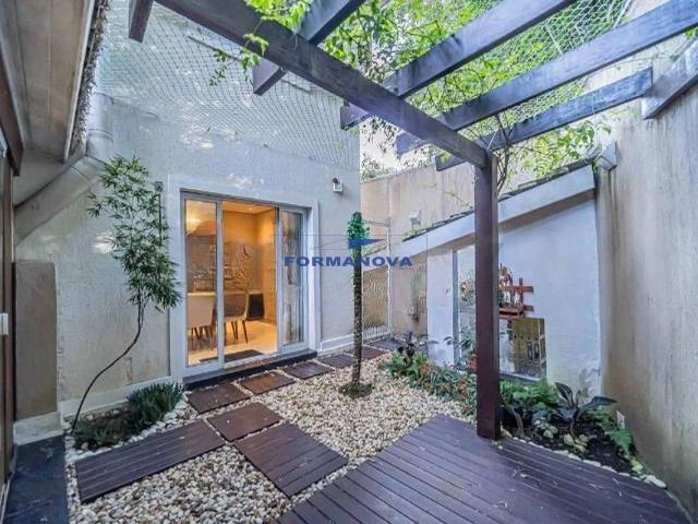 Casa / Sobrado em Condomínio para Venda em Cotia/SP Granja Viana 3 Quartos