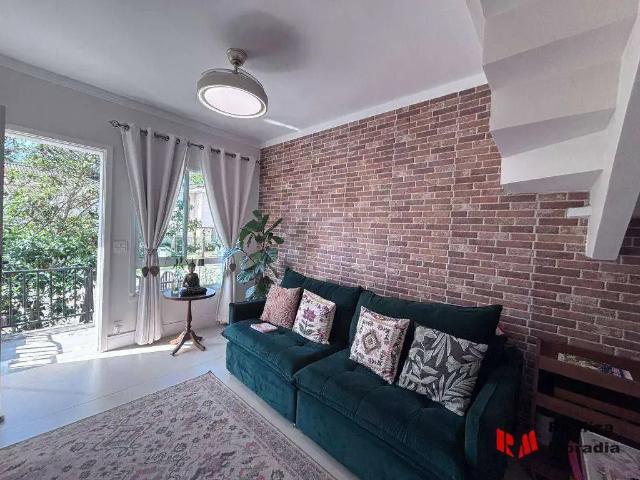 Casa / Sobrado em Condomínio para Venda em Cotia/SP Granja Viana 3 Quartos