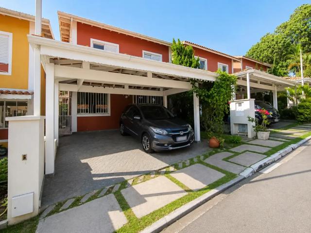 Casa / Sobrado em Condomínio para Venda em Cotia/SP Granja Viana 3 Quartos