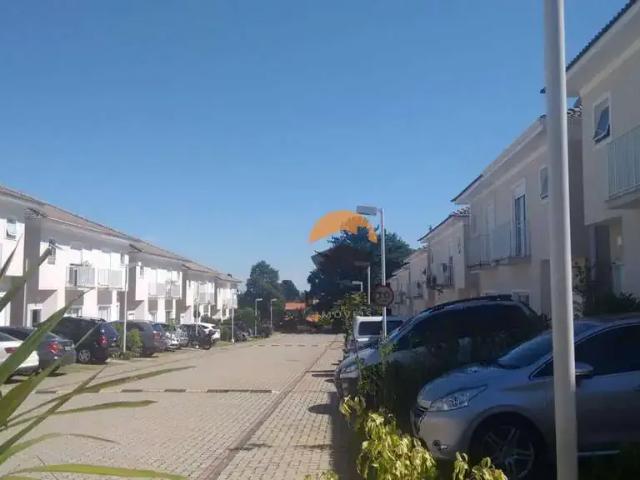 Casa / Sobrado em Condomínio para Venda em Cotia/SP Granja Viana 3 Quartos