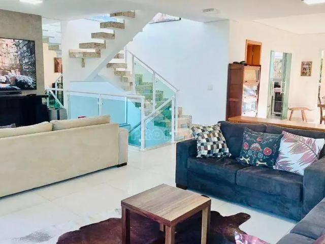 Casa / Sobrado em Condomínio para Venda em Cotia/SP Granja Viana 4 Quartos