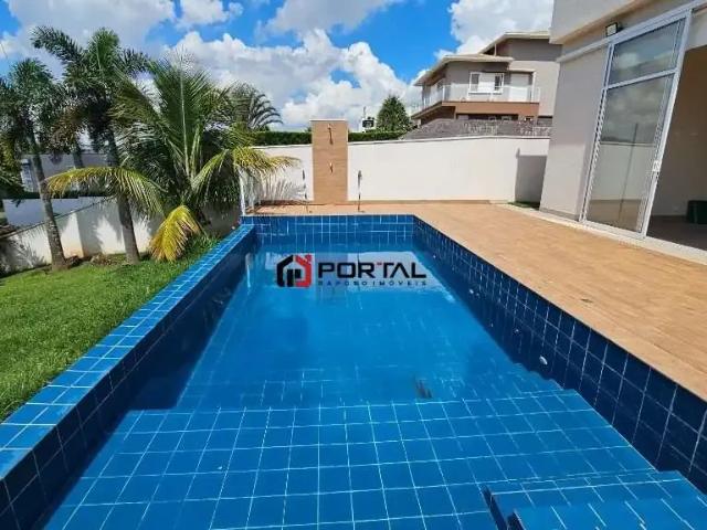 Casa / Sobrado em Condomínio para Venda em Cotia/SP Granja Viana 4 Quartos