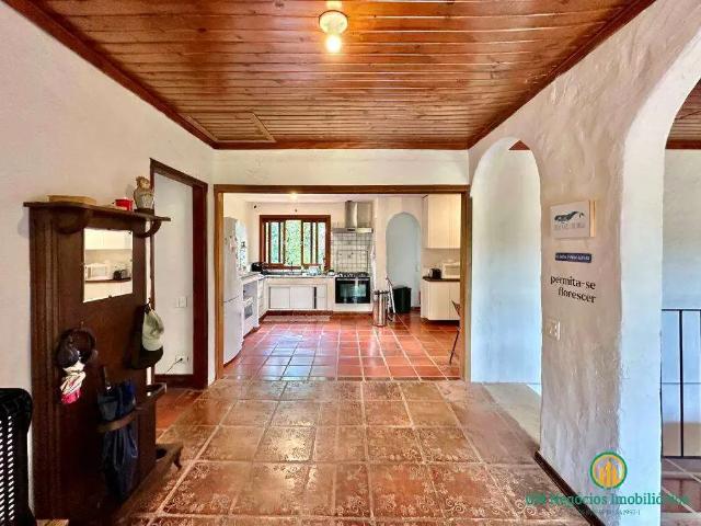 Casa / Sobrado em Condomínio para Venda em Cotia/SP Granja Viana 4 Quartos