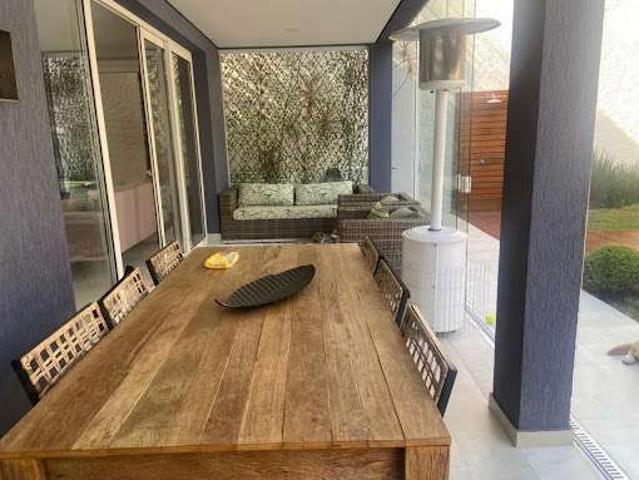 Casa / Sobrado em Condomínio para Venda em Cotia/SP Granja Viana 4 Quartos
