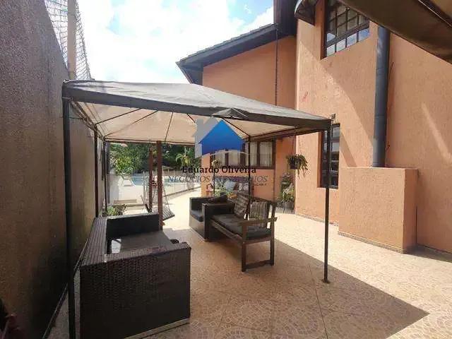 Casa / Sobrado em Condomínio para Venda em Cotia/SP Granja Viana 4 Quartos