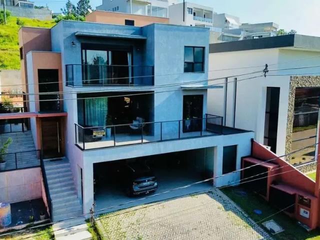 Casa / Sobrado em Condomínio para Venda em Cotia/SP Granja Viana 5 Quartos