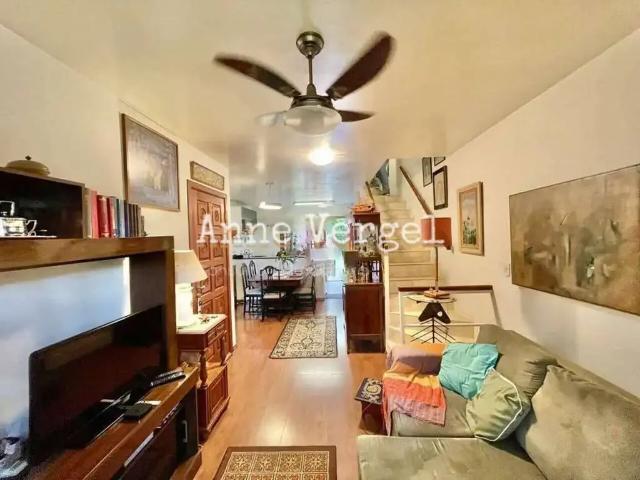 Casa / Sobrado em Condomínio para Venda em Cotia/SP Jardim Barbacena 3 Quartos
