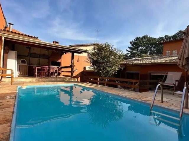 Casa / Sobrado em Condomínio para Venda em Cotia/SP Jardim das Flores 4 Quartos