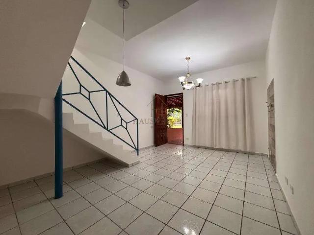 Casa / Sobrado em Condomínio para Venda em Cotia/SP Jardim Leonor 2 Quartos