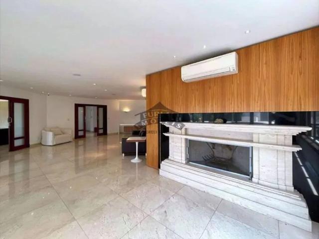 Casa / Sobrado em Condomínio para Venda em Cotia/SP São Paulo II 5 Quartos