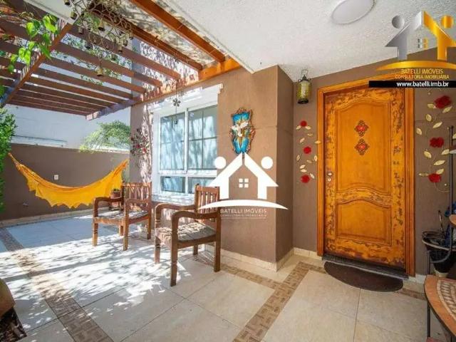 Casa / Sobrado em Condomínio para Venda em Cotia/SP Vila Santo Antônio 4 Quartos