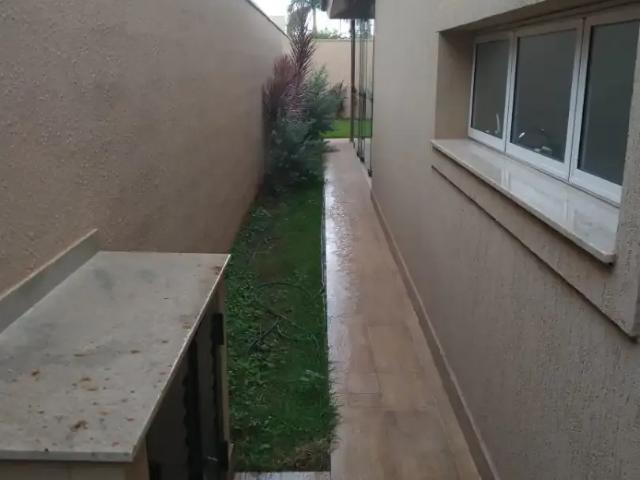Casa / Sobrado em Condomínio para Venda em Cravinhos/SP Alto do Castelo 3 Quartos