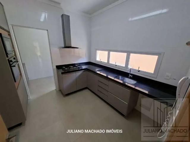 Casa / Sobrado em Condomínio para Venda em Cravinhos/SP Alto do Castelo 3 Quartos