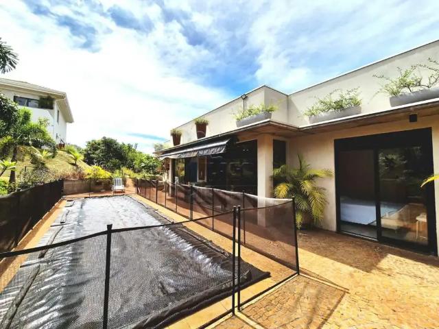 Casa / Sobrado em Condomínio para Venda em Cravinhos/SP Centro 5 Quartos