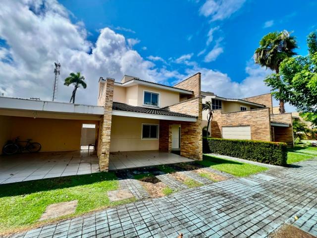 Casa / Sobrado em Condomínio para Venda em Eusébio/CE Tamatanduba 6 Quartos