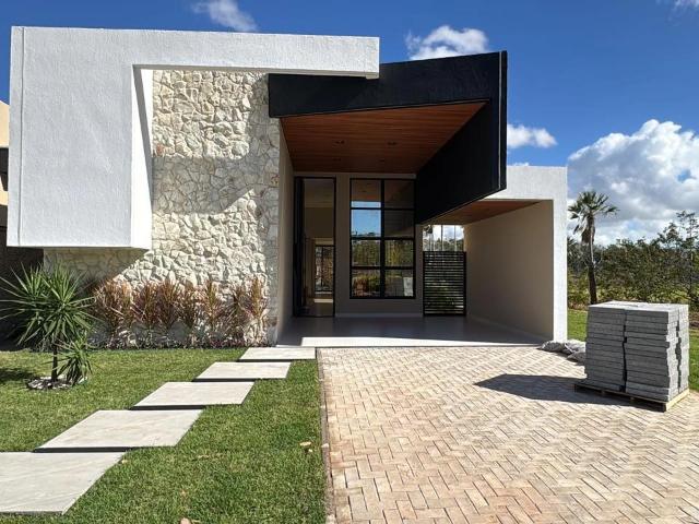 Casa / Sobrado em Condomínio para Venda em Eusébio/CE Cidade Alpha 3 Quartos
