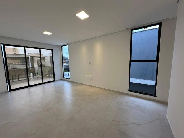 Casa / Sobrado em Condomínio para Venda em Eusébio/CE Cidade Alpha 4 Quartos