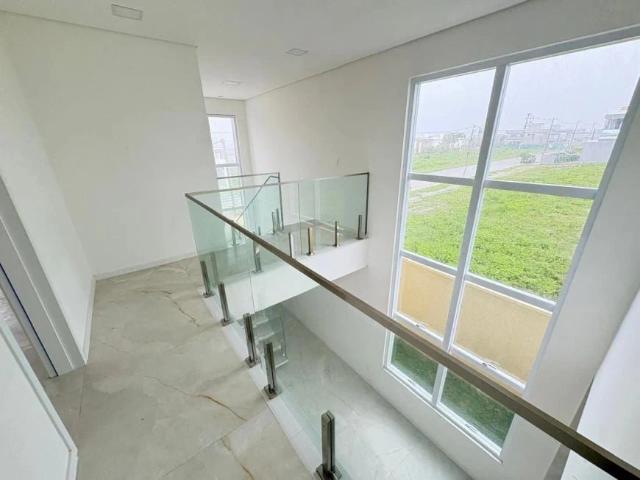 Casa / Sobrado em Condomínio para Venda em Eusébio/CE Cidade Alpha 4 Quartos