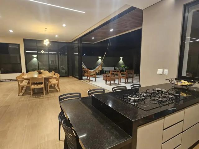 Casa / Sobrado em Condomínio para Venda em Eusébio/CE Cidade Alpha 5 Quartos