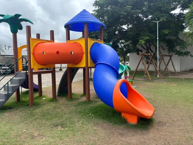 Casa / Sobrado em Condomínio para Venda em Feira de Santana/BA 35 BI 3 Quartos