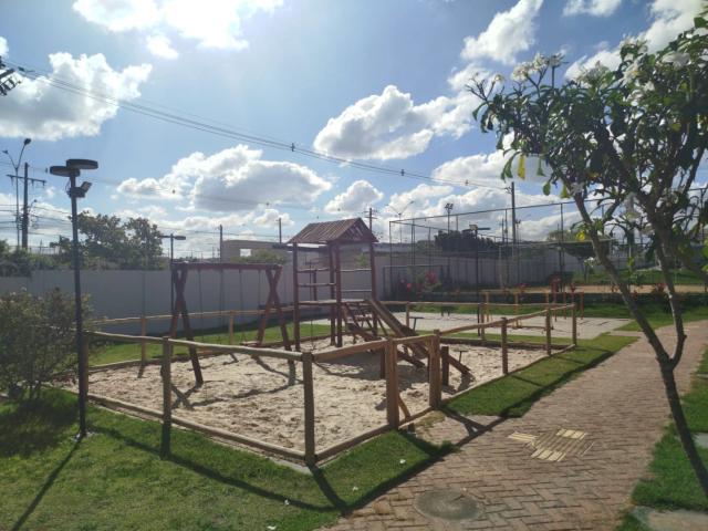 Casa / Sobrado em Condomínio para Venda em Feira de Santana/BA Mangabeira 2 Quartos