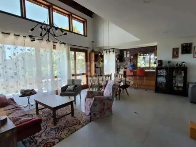 Casa / Sobrado em Condomínio para Venda em Florianópolis/SC Trindade 4 Quartos