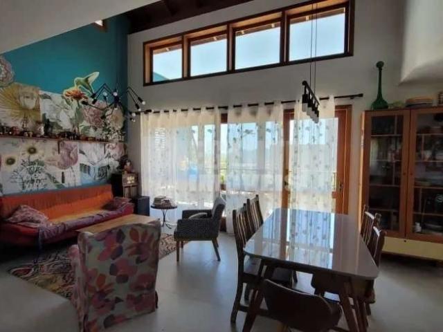Casa / Sobrado em Condomínio para Venda em Florianópolis/SC Trindade 4 Quartos