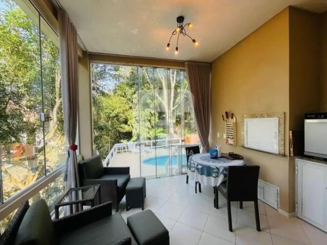 Casa / Sobrado em Condomínio para Venda em Florianópolis/SC Trindade 4 Quartos
