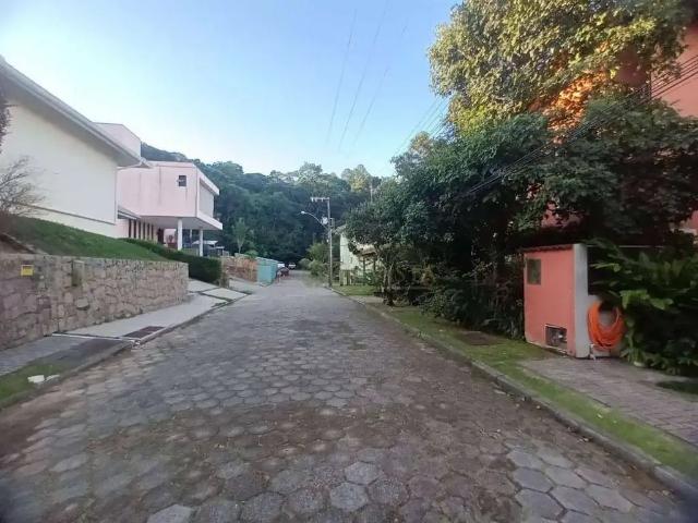 Casa / Sobrado em Condomínio para Venda em Florianópolis/SC Trindade 3 Quartos