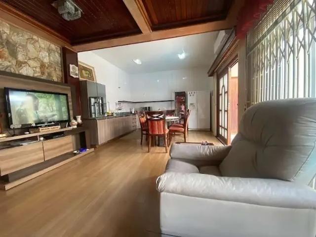 Casa / Sobrado em Condomínio para Venda em Florianópolis/SC Trindade 3 Quartos