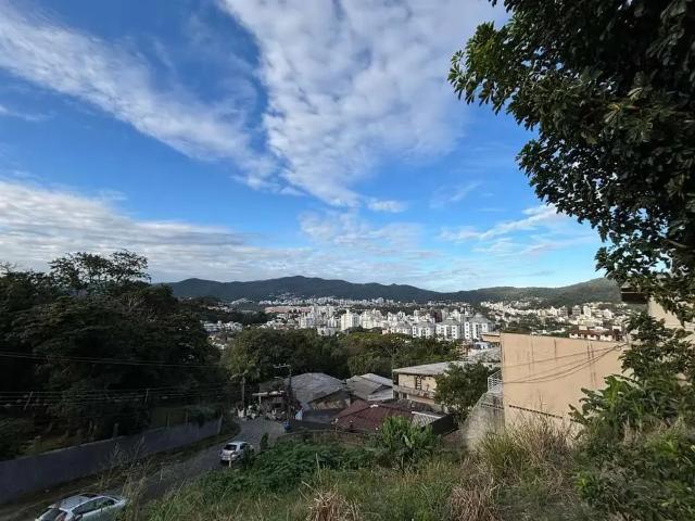 Casa / Sobrado em Condomínio para Venda em Florianópolis/SC Trindade 3 Quartos