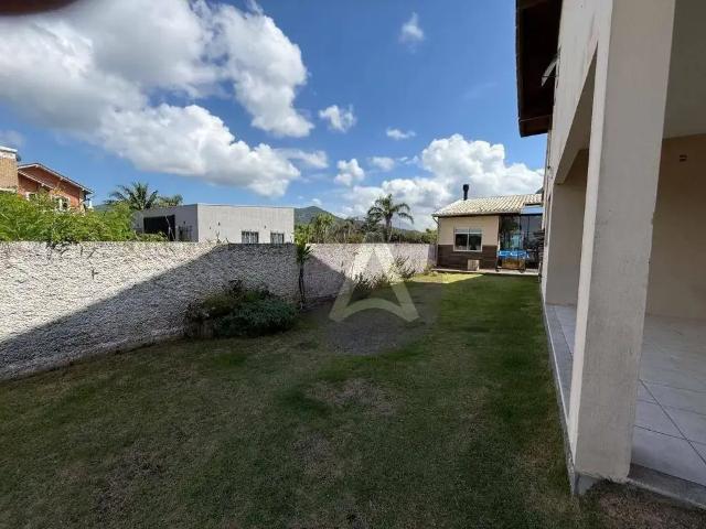 Casa / Sobrado em Condomínio para Venda em Florianópolis/SC Armação 3 Quartos