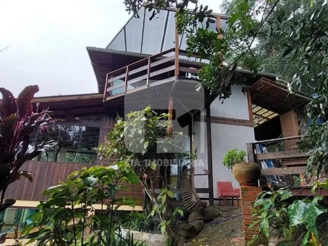 Casa / Sobrado em Condomínio para Venda em Florianópolis/SC Armação do Pântano do Sul 3 Quartos