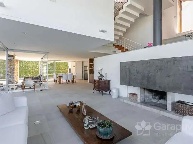 Casa / Sobrado em Condomínio para Venda em Florianópolis/SC Barra da Lagoa 6 Quartos